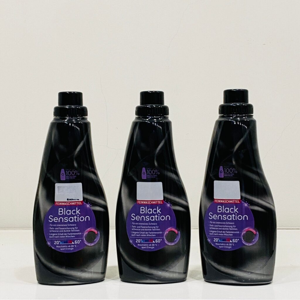 nước giặt đồ màu