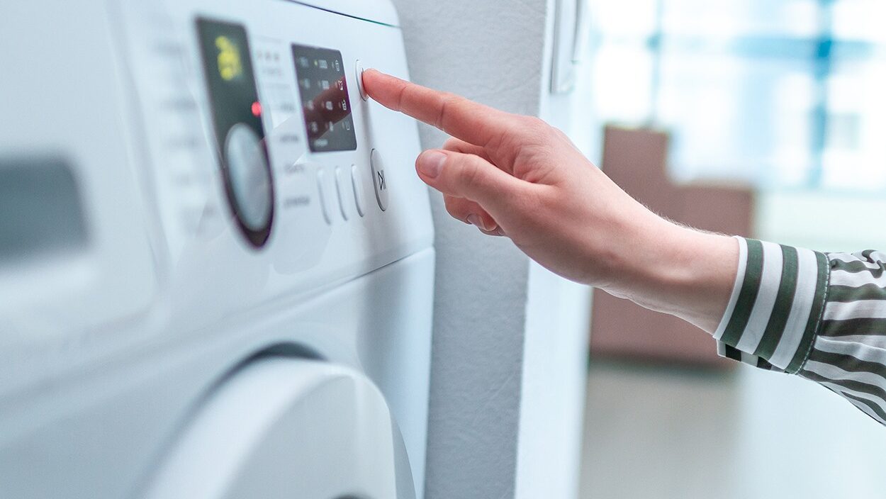 giặt quần áo nước nóng hay lạnh
