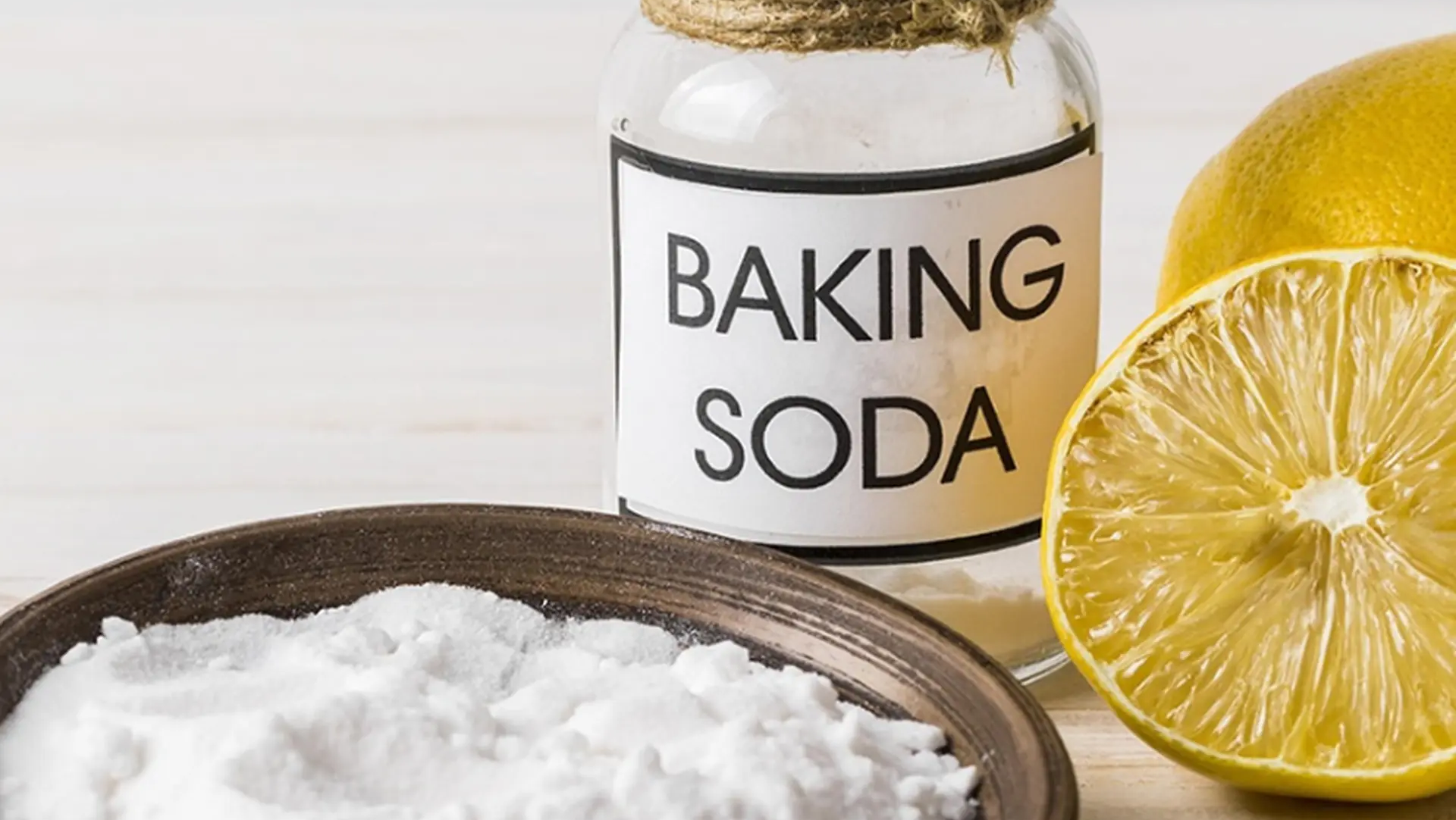 Baking soda là nguyên liệu quen thuộc nhưng lại cực kỳ hiệu quả trong giặt ủi